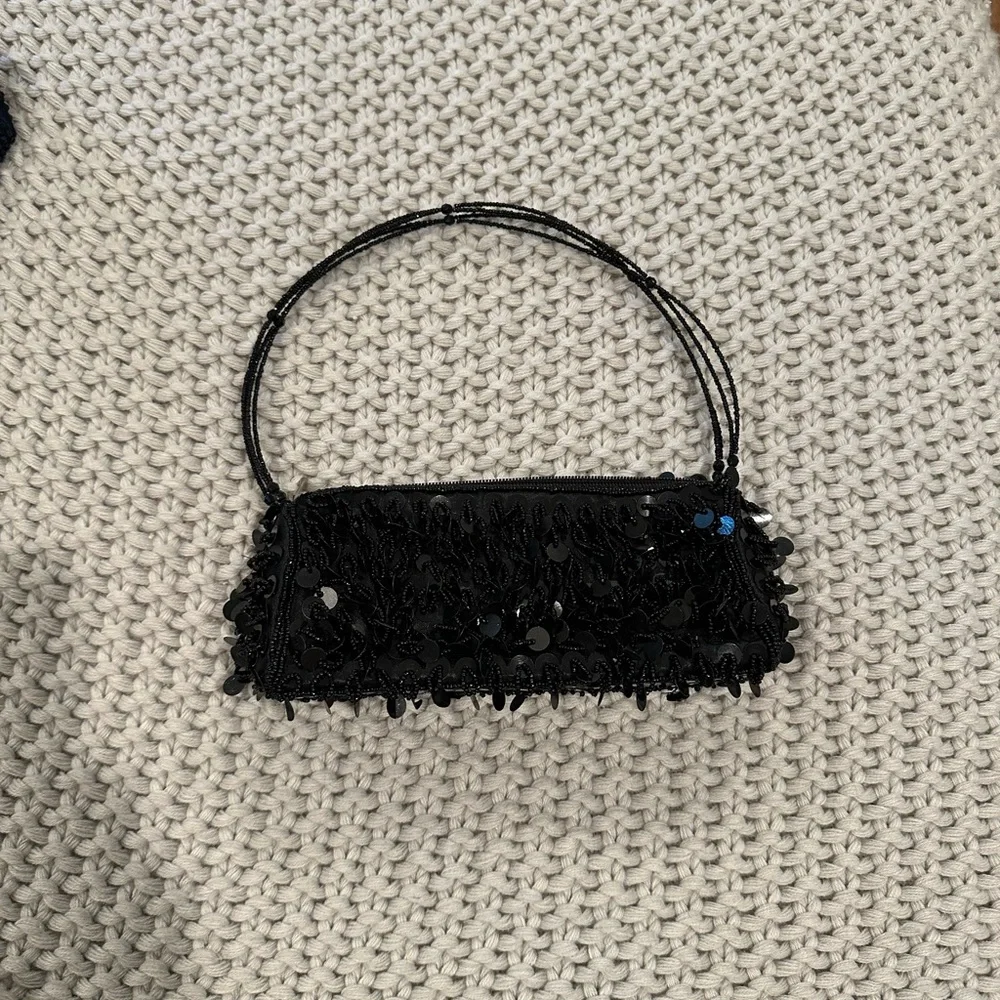 Chic Black Beaded Bag - Picture 3 of 4